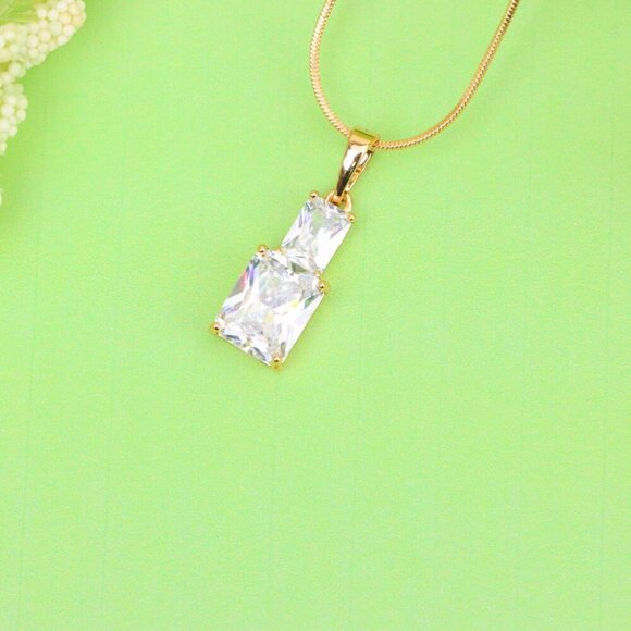 "Elegant White Pendant with Sparkling Stones in Gold-Plated Finish, XPPT1805 - Picture 3 of 13